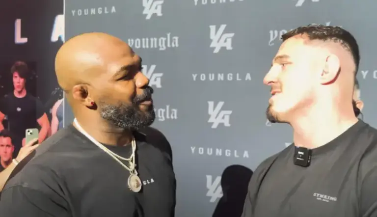 explore aspinall's insights on pereira's recent weight gain and its impact on their upcoming heavyweight fight. discover expert analysis and predictions as these two athletes prepare for a thrilling showdown in the ring.
